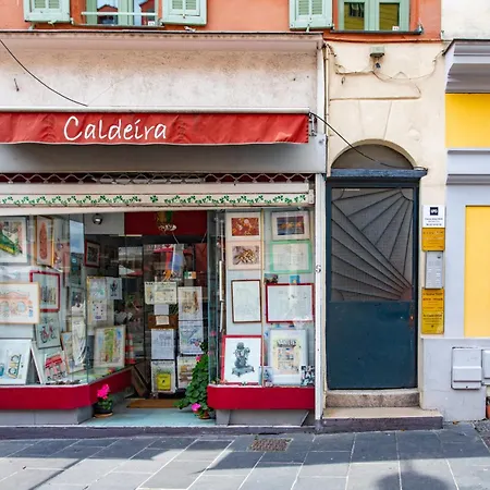 Apartment L26 Old Town 5mins Walk To Sea Front Ac Wifi